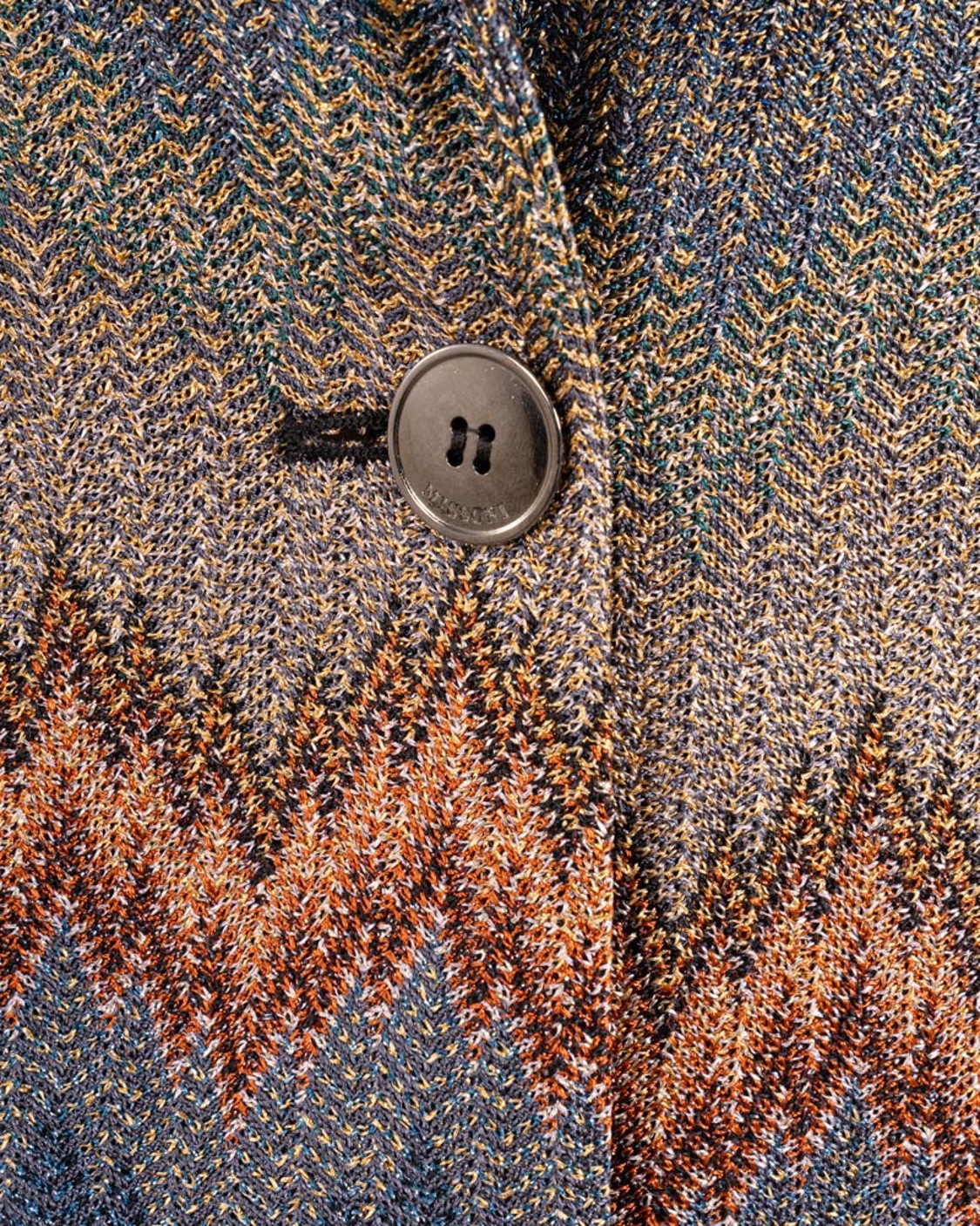 shop MISSONI  Blazer: Missoni blazer monopetto motivo snake e filamenti lamé.
Blazer monopetto.
Lavorazione raschel.
Motivo snake.
Filamenti lamè.
Misto viscosa.
Composizione: 88%Viscosa, 12%Fibra Metallizzata.
Fabbricato in Italia.. WF00 BR012K-S72LF number 9105056